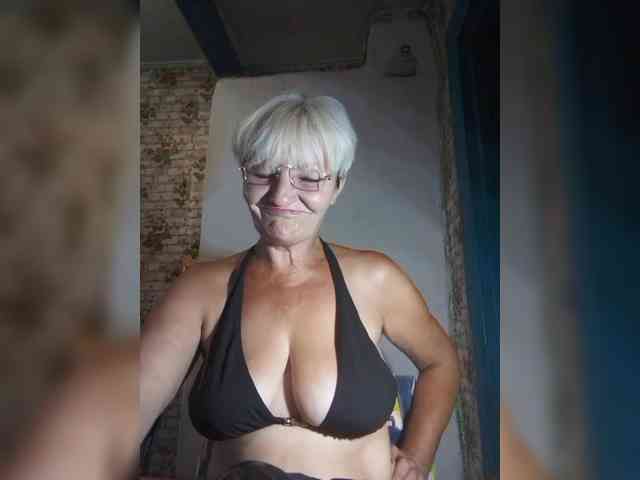 NikaGold45 webcam