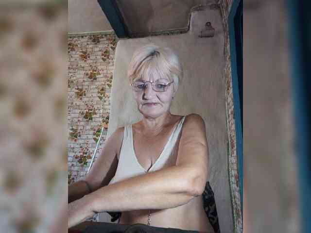 NikaGold45 Sex Cam Show