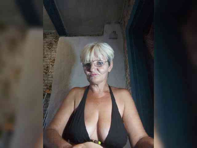 NikaGold45 webcam