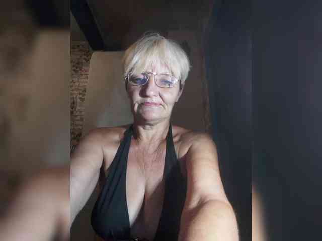 NikaGold45 webcam