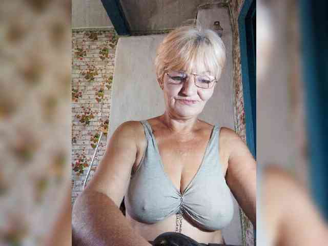 NikaGold45 Sex Cam Show