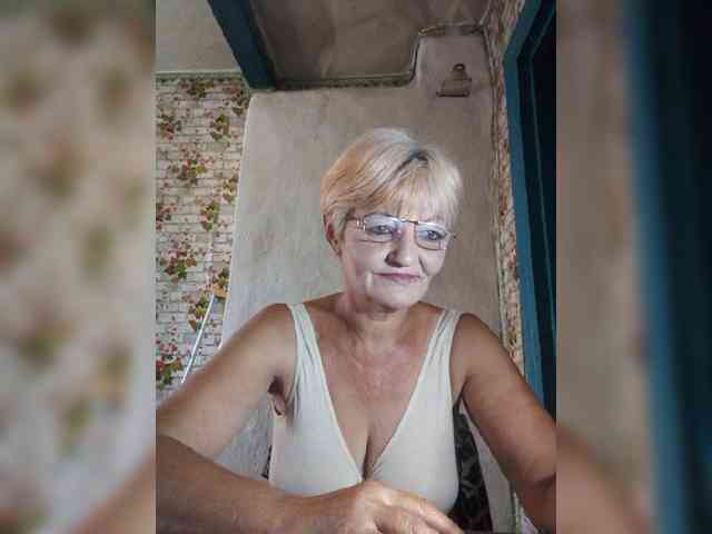 NikaGold45 Sex Cam Show