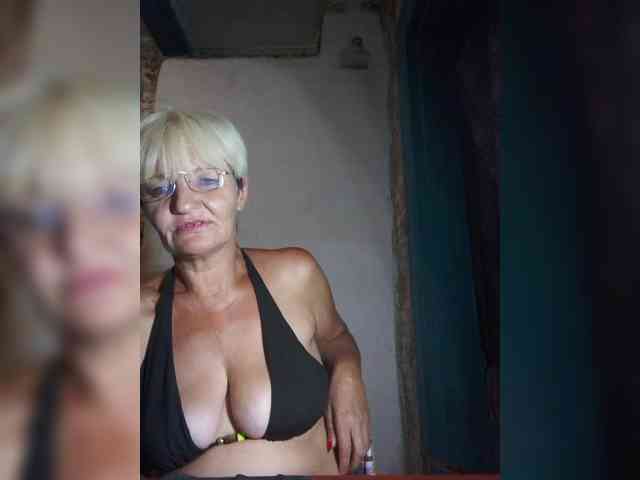 NikaGold45 webcam