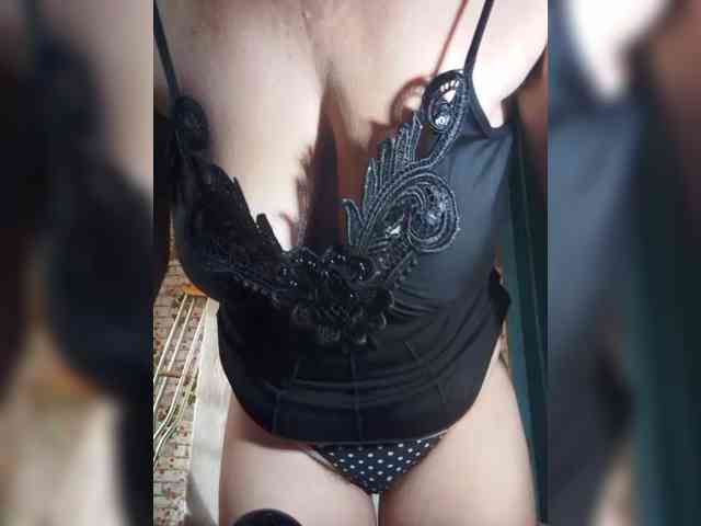 NikaGold45 webcam