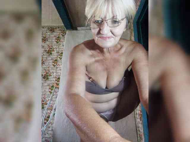 NikaGold45 webcam