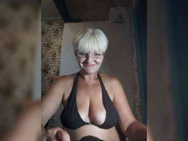 NikaGold45 webcam
