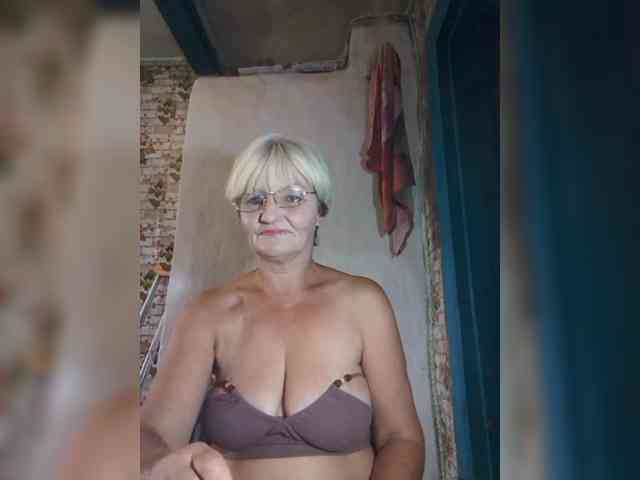 NikaGold45 webcam