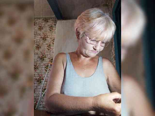 NikaGold45 Sex Cam Show