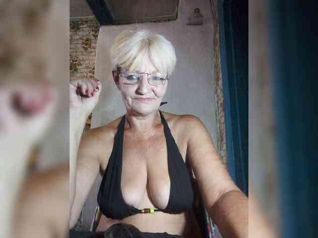 NikaGold45 webcam