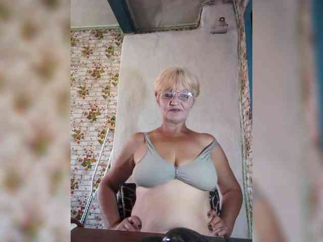 NikaGold45 Sex Cam Show