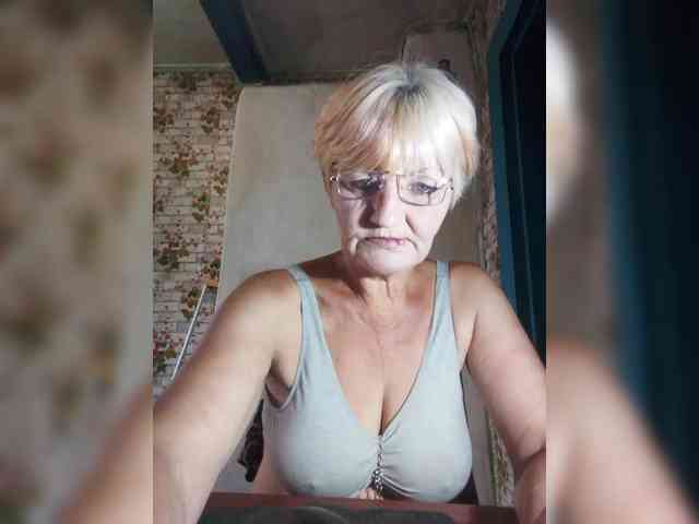 NikaGold45 Sex Cam Show