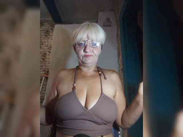 NikaGold45 Live Webcam on BongaCams