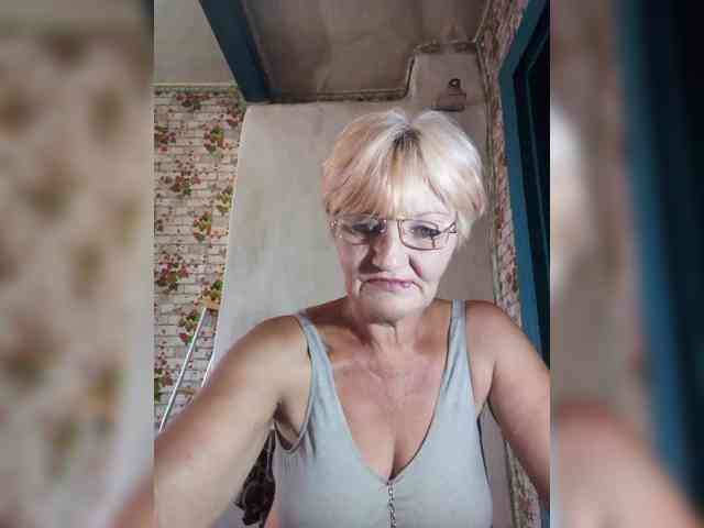 NikaGold45 Sex Cam Show