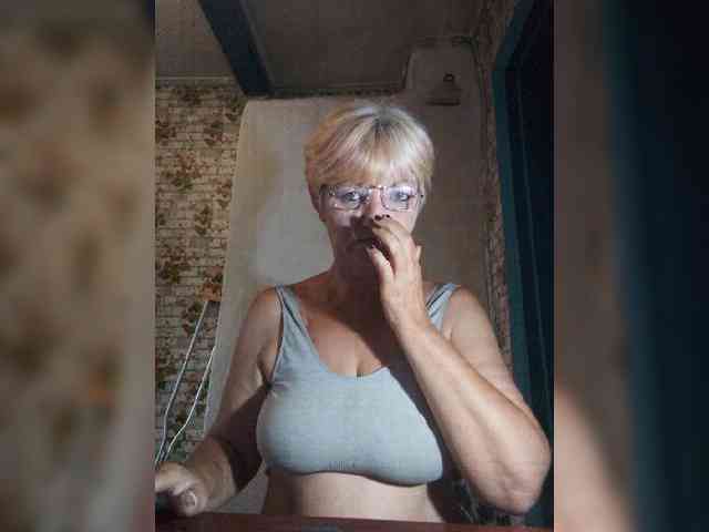 NikaGold45 Sex Cam Show