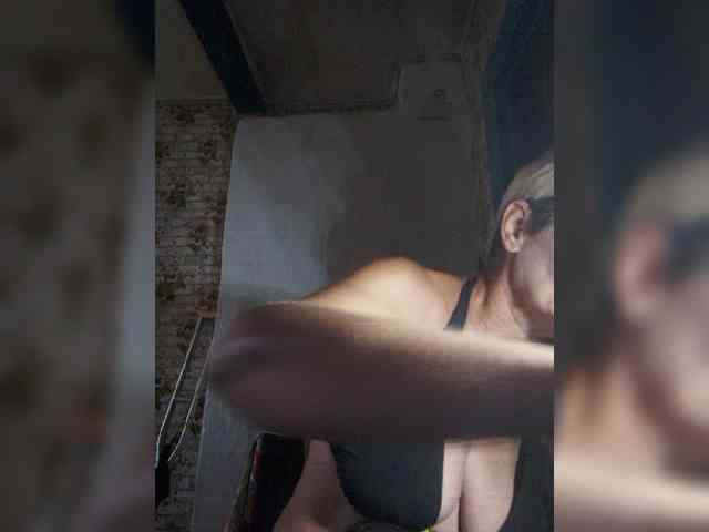NikaGold45 webcam