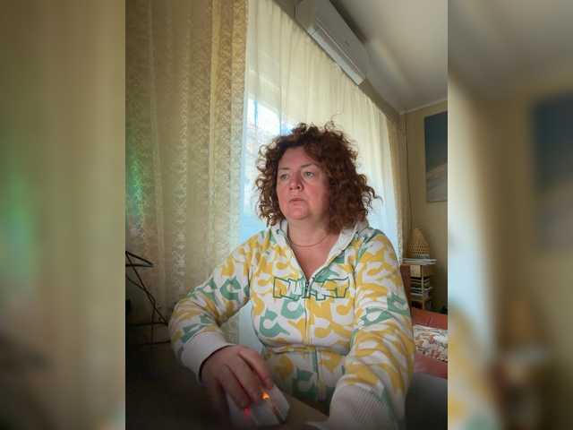 MPlay — live female cam