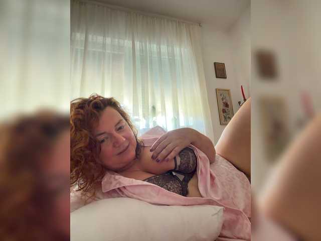 LadyReda live cam on BongaCams