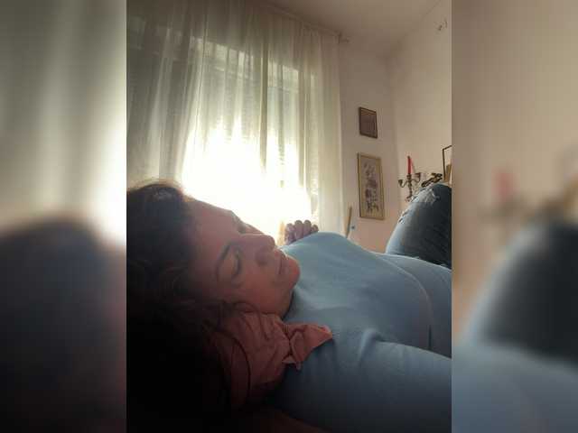 LadyReda live cam on BongaCams