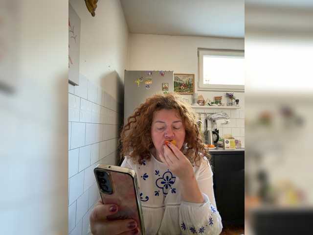 LadyReda live cam on BongaCams