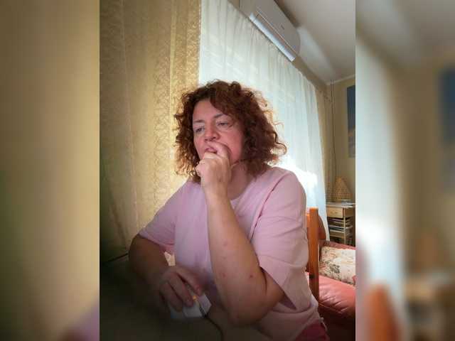 LadyReda live cam on BongaCams