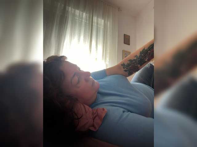 LadyReda live cam on BongaCams