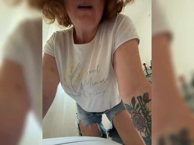 LadyReda live cam on BongaCams