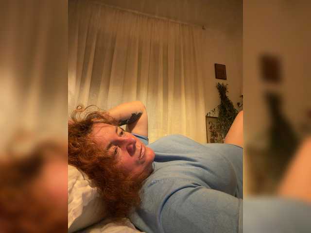 LadyReda live cam on BongaCams