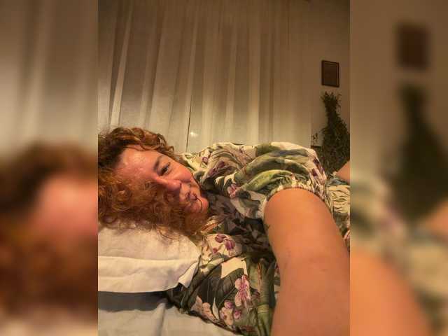 LadyReda live cam on BongaCams
