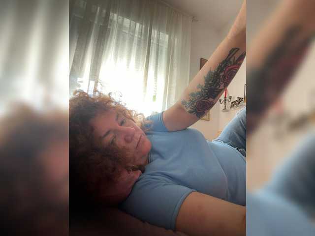 LadyReda live cam on BongaCams