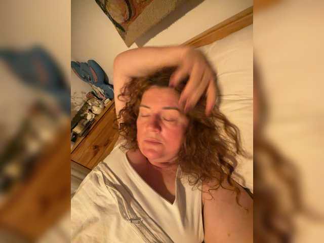 LadyReda live cam on BongaCams