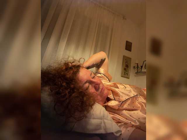 LadyReda live cam on BongaCams