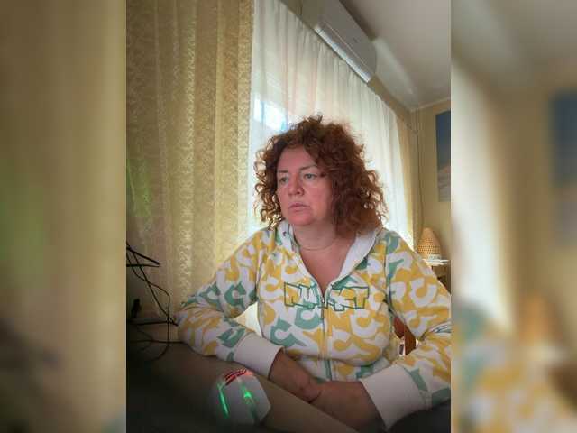 MPlay — live female cam