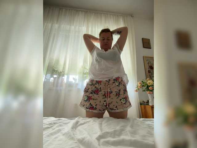 LadyReda live cam on BongaCams