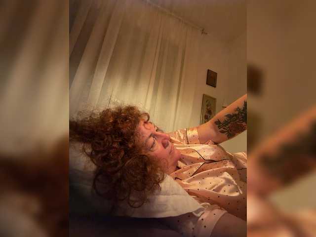 LadyReda live cam on BongaCams