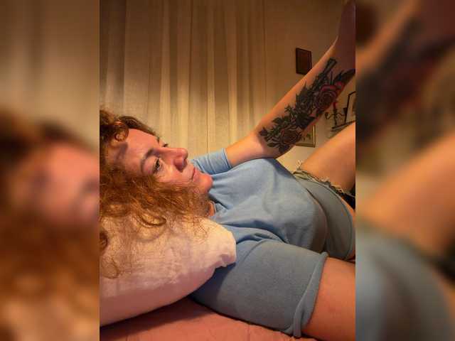 LadyReda live cam on BongaCams