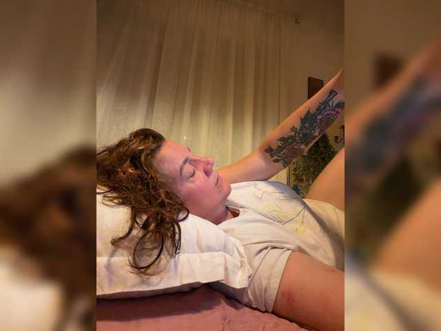 LadyReda live cam on BongaCams