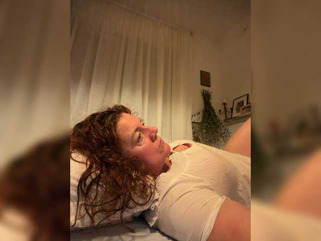 LadyReda live cam on BongaCams