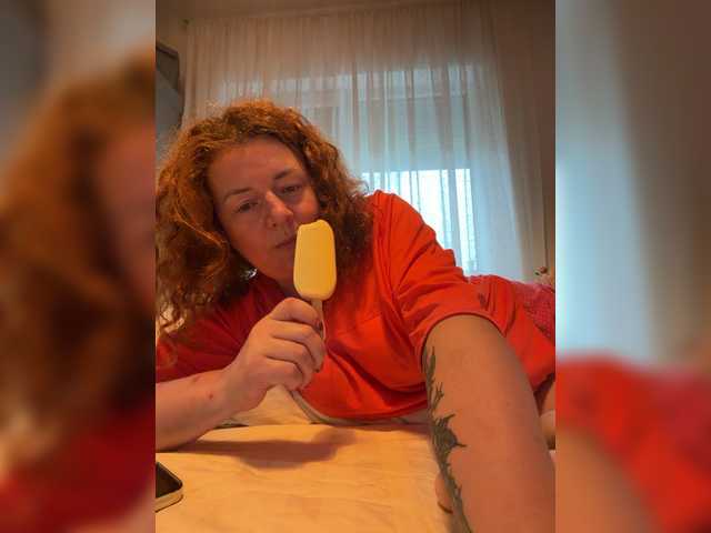 LadyReda live cam on BongaCams
