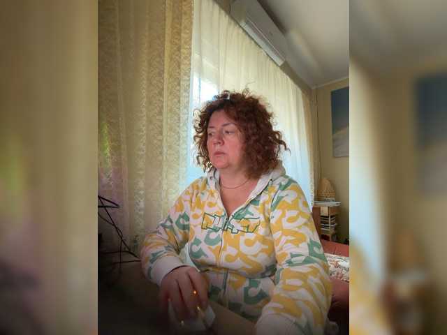 MPlay — live female cam