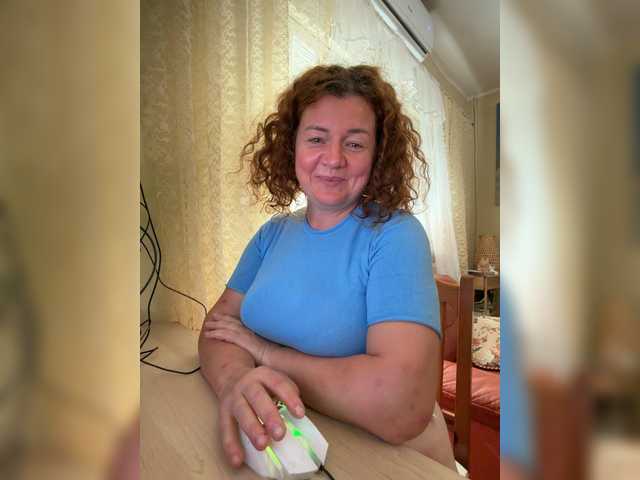 LadyReda live cam on BongaCams