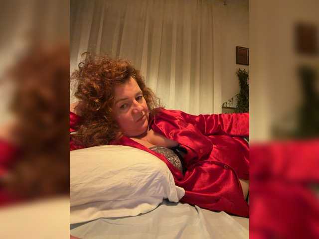 LadyReda Cam en direct sur BongaCams