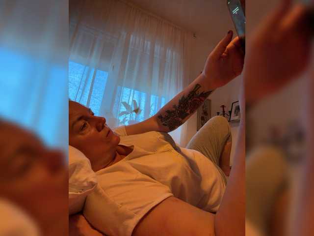 LadyReda live cam on BongaCams