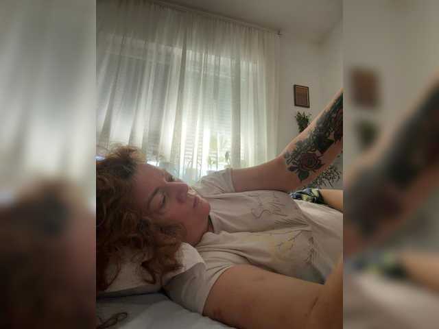 LadyReda live cam on BongaCams
