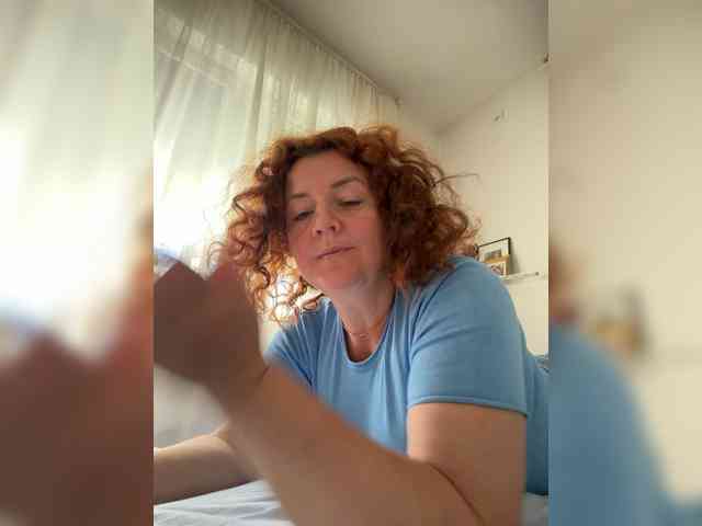 LadyReda webcam