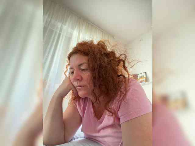 LadyReda webcam
