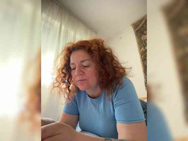 LadyReda webcam