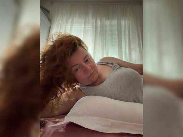 LadyReda Live Webcam on BongaCams