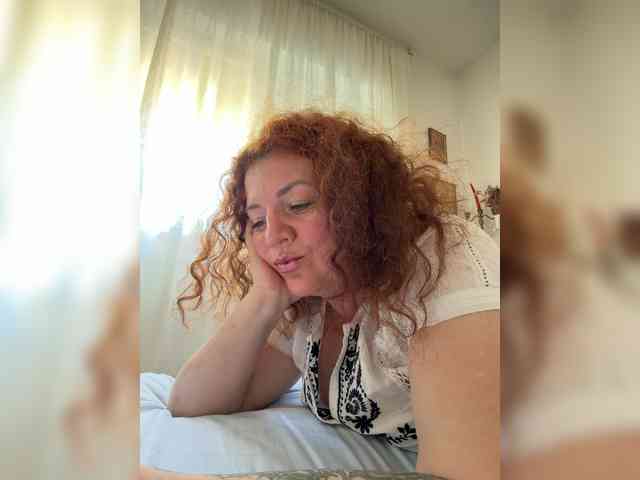LadyReda webcam