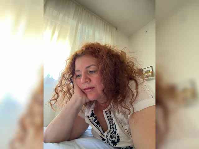LadyReda webcam
