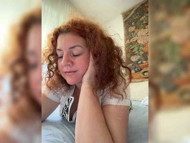 LadyReda webcam